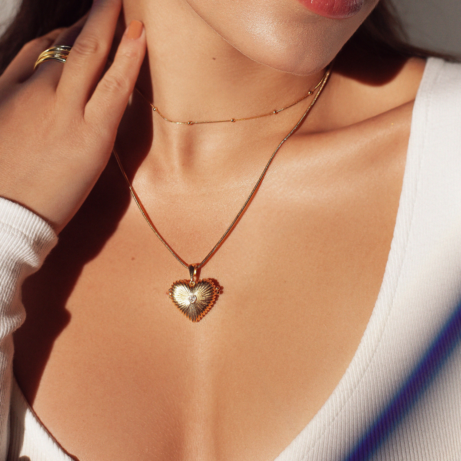NECKLACES & PENDANTS