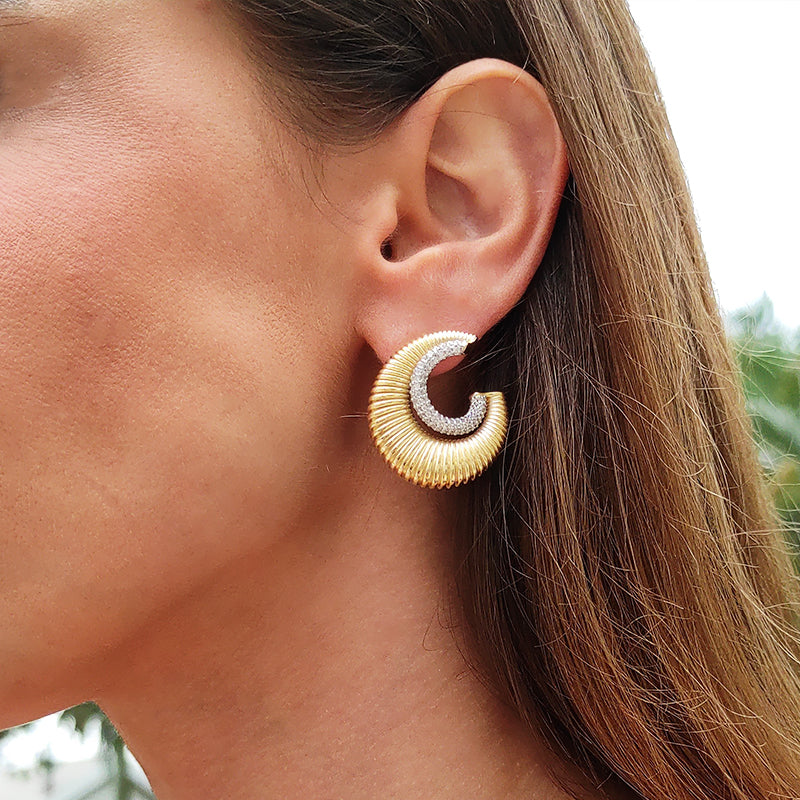 Round art deco earrings